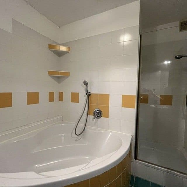 Prodej bytu 3+1 84 m², Nábrežná, Trenčín, Trenčiansky kraj Prodej bytu 3+1 84 m², Nábrežná, Trenčín, Trenčiansky kraj