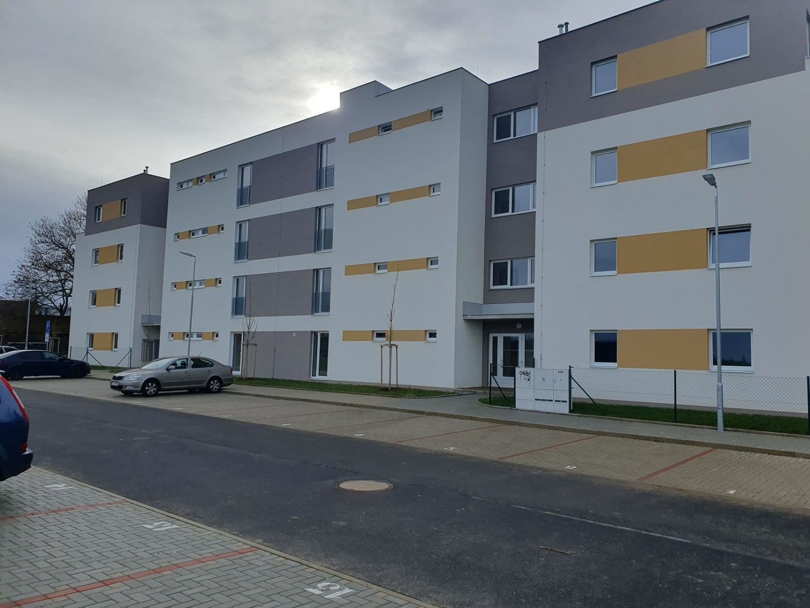 Pronájem bytu 2+kk 59 m², U Parketárny, Unhošť, Středočeský kraj Pronájem bytu 2+kk 59 m², U Parketárny, Unhošť, Středočeský kraj