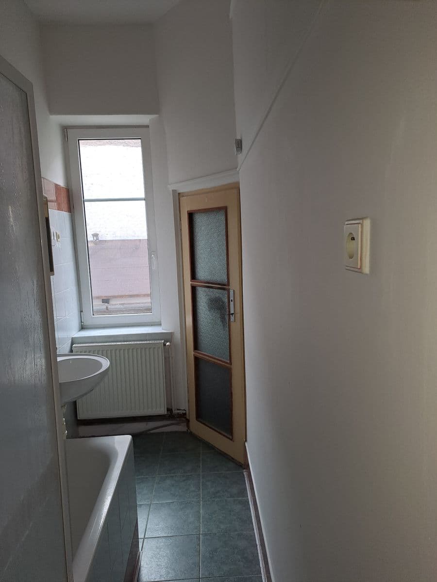 Prodej bytu 1+kk 26 m², Hankova, Plzeň, Plzeňský kraj Prodej bytu 1+kk 26 m², Hankova, Plzeň, Plzeňský kraj