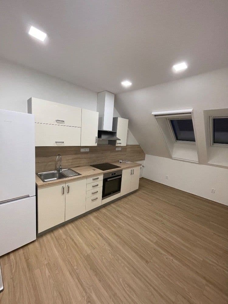Pronájem bytu 2+1 63 m², Olbramovice, Jihomoravský kraj Pronájem bytu 2+1 63 m², Olbramovice, Jihomoravský kraj