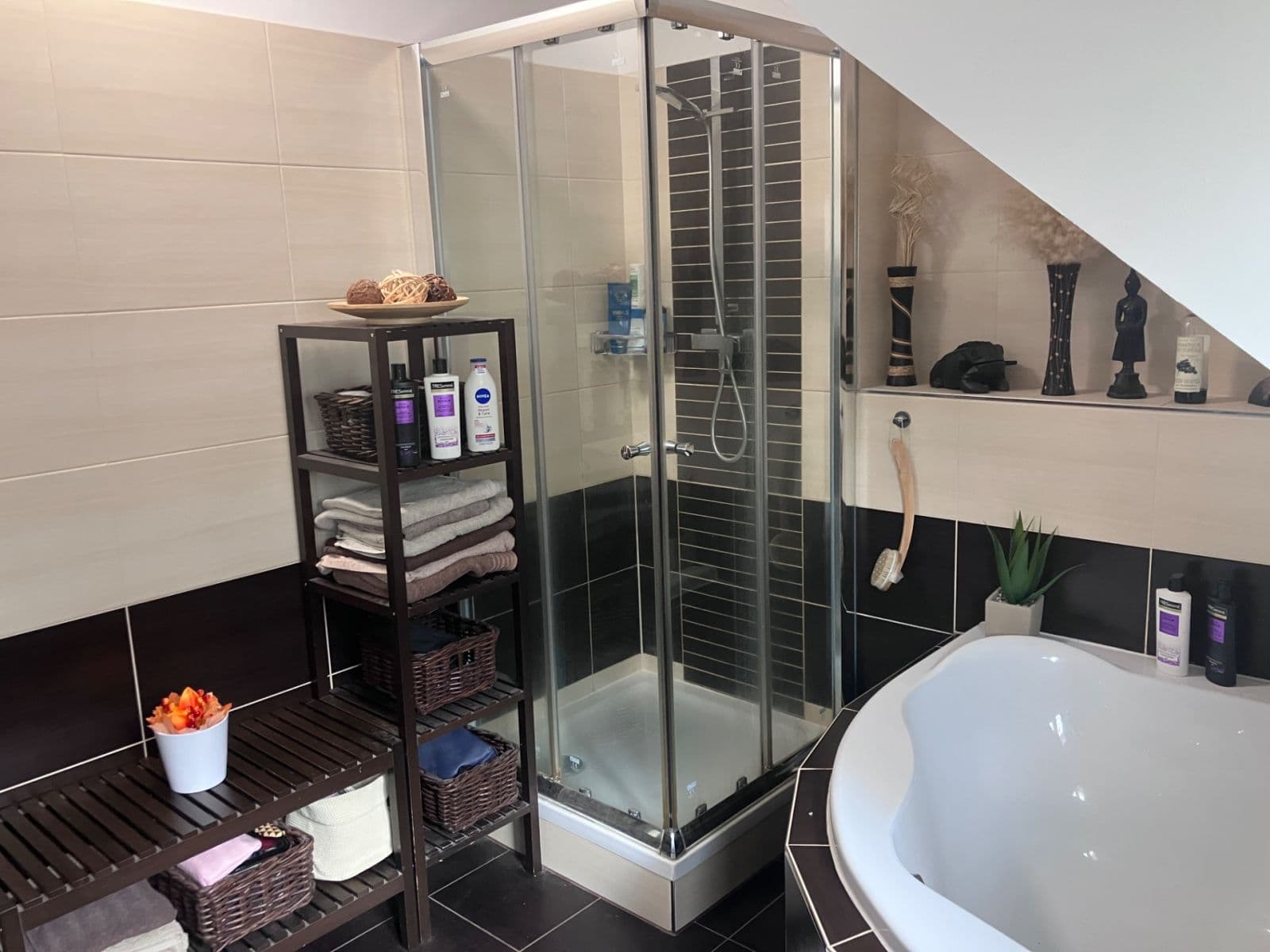 Prodej domu 127 m², pozemek 669 m², Na Větrově, Nová Ves pod Pleší, Středočeský kraj Prodej domu 127 m², pozemek 669 m², Na Větrově, Nová Ves pod Pleší, Středočeský kraj