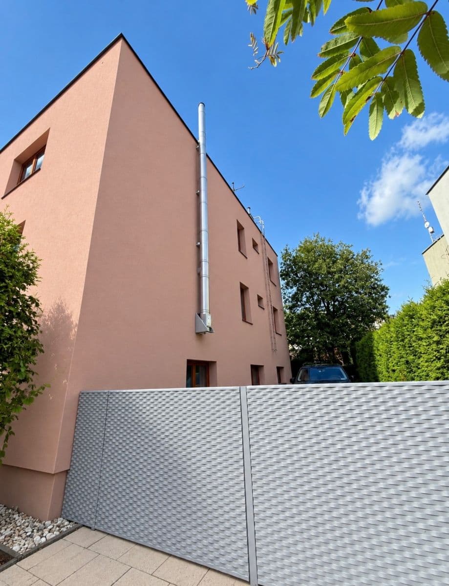 Prodej domu 245 m², pozemek 600 m², Horní, Jihlava, Kraj Vysočina Prodej domu 245 m², pozemek 600 m², Horní, Jihlava, Kraj Vysočina