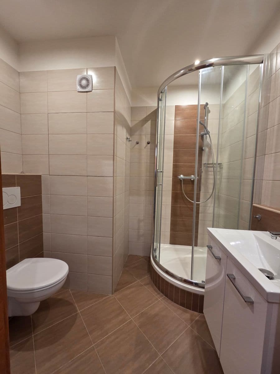 Pronájem bytu 1+1 29 m², Krynická, Praha, Praha Pronájem bytu 1+1 29 m², Krynická, Praha, Praha