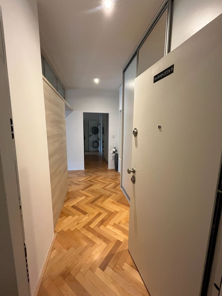 Pronájem bytu 2+kk 65 m², Kolátorova, Praha, Praha Pronájem bytu 2+kk 65 m², Kolátorova, Praha, Praha