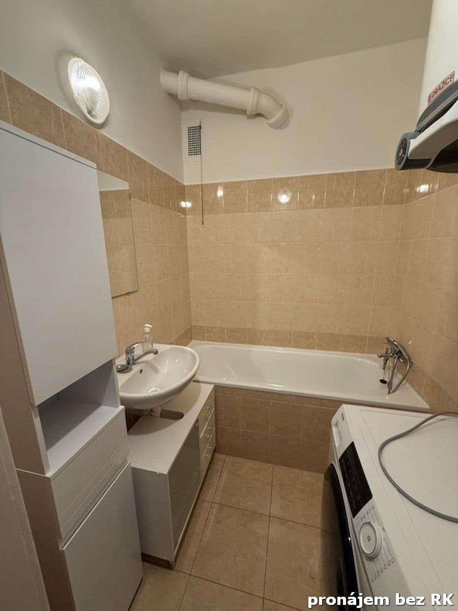 Pronájem bytu 2+1 51 m², Nad Primaskou, Praha, Praha Pronájem bytu 2+1 51 m², Nad Primaskou, Praha, Praha