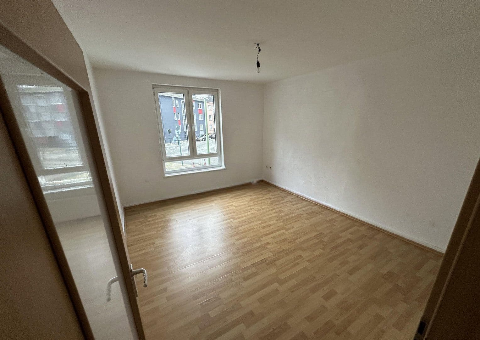 Pronájem bytu 4+kk 97 m², körnerstraße 4, Essen, Severní Porýní-Vestfálsko Pronájem bytu 4+kk 97 m², körnerstraße 4, Essen, Severní Porýní-Vestfálsko
