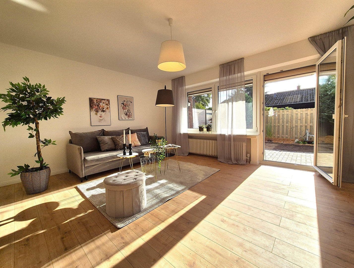 Prodej domu 114 m², pozemek 158 m², Angerburger Weg, Stade, Dolní Sasko Prodej domu 114 m², pozemek 158 m², Angerburger Weg, Stade, Dolní Sasko