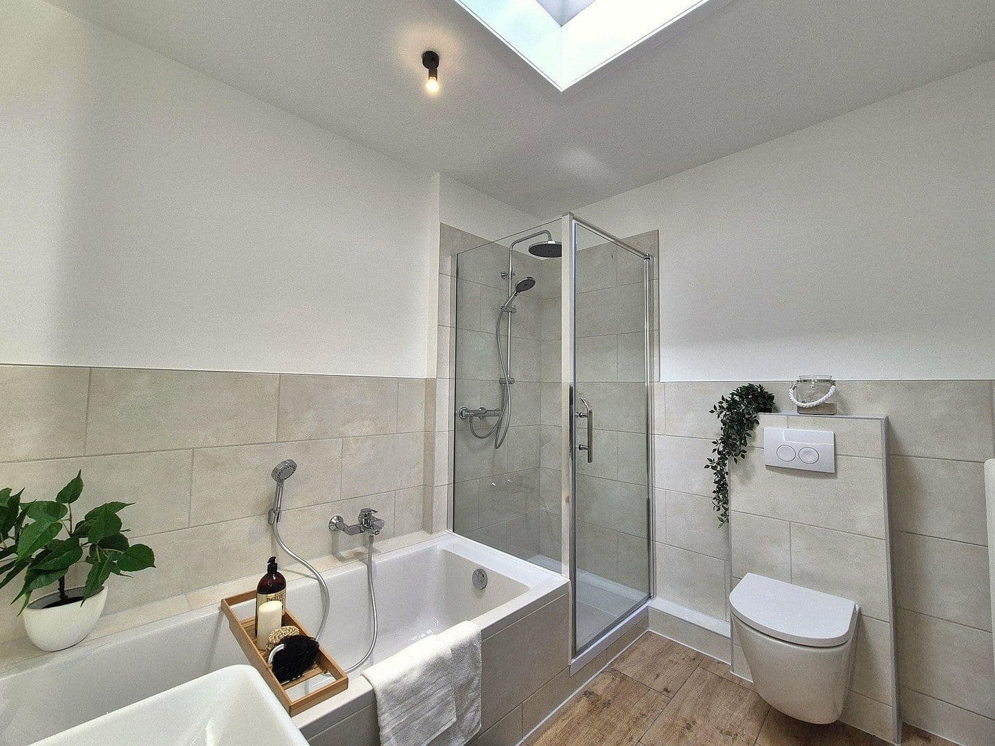 Prodej domu 114 m², pozemek 158 m², Angerburger Weg, Stade, Dolní Sasko Prodej domu 114 m², pozemek 158 m², Angerburger Weg, Stade, Dolní Sasko