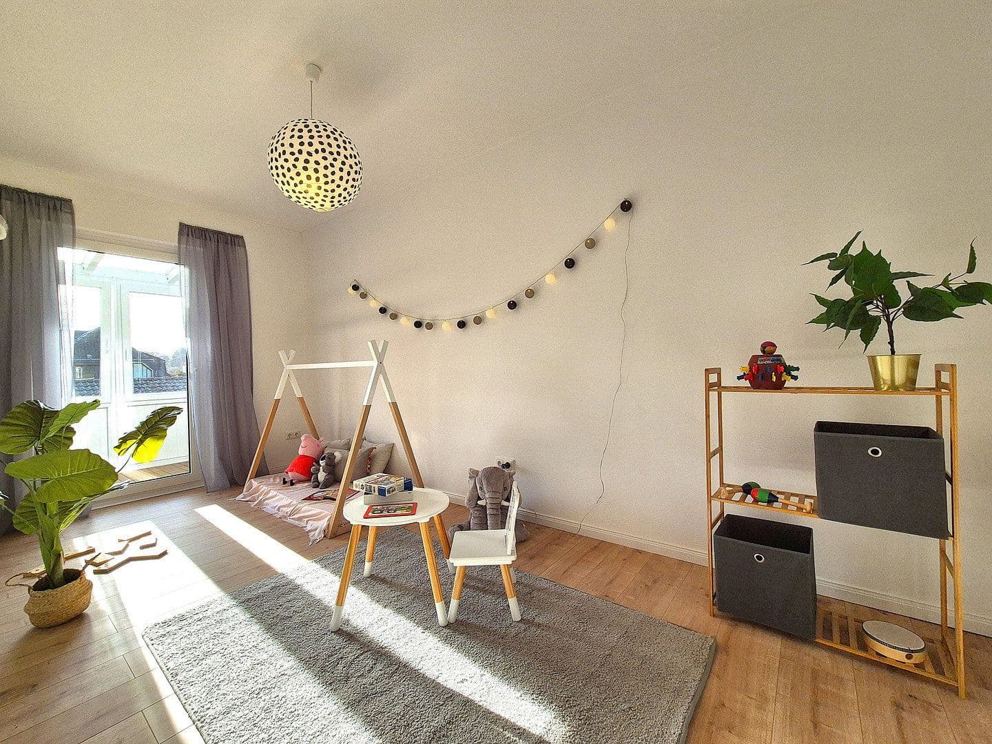 Prodej domu 114 m², pozemek 158 m², Angerburger Weg, Stade, Dolní Sasko Prodej domu 114 m², pozemek 158 m², Angerburger Weg, Stade, Dolní Sasko