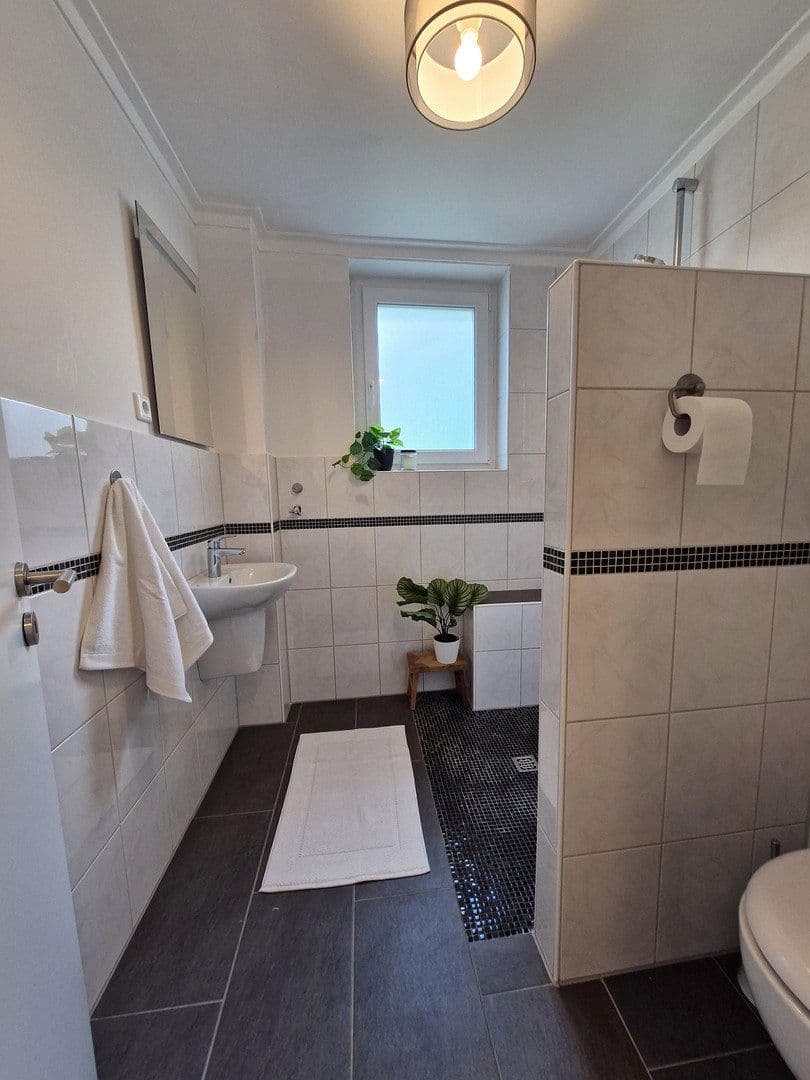 Prodej domu 107 m², pozemek 557 m², Kösters Busch 40, Essen, Severní Porýní-Vestfálsko Prodej domu 107 m², pozemek 557 m², Kösters Busch 40, Essen, Severní Porýní-Vestfálsko