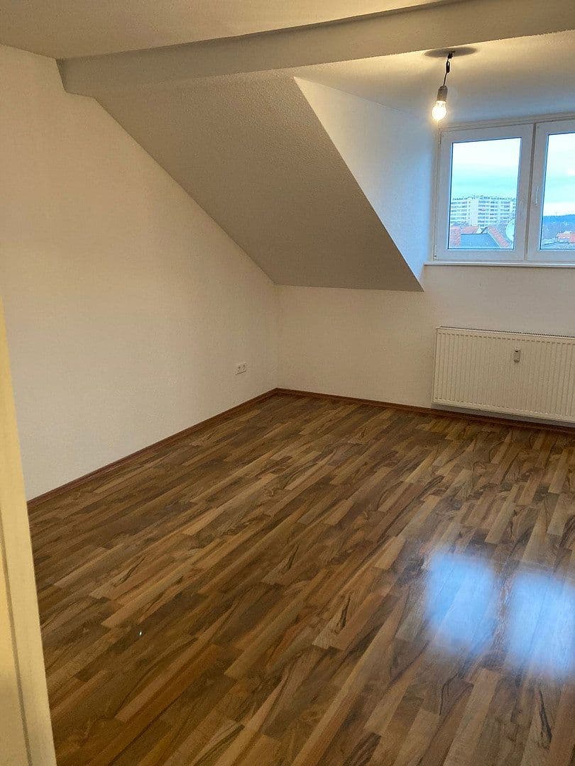 Pronájem bytu 3+1 55 m², Bismarckstraße 10, Offenbach am Main, Hessen Pronájem bytu 3+1 55 m², Bismarckstraße 10, Offenbach am Main, Hessen