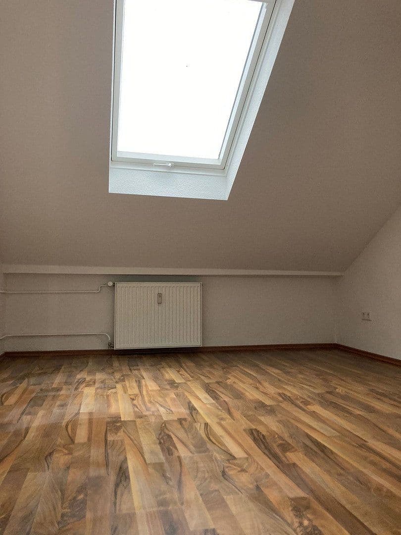 Pronájem bytu 3+1 55 m², Bismarckstraße 10, Offenbach am Main, Hessen Pronájem bytu 3+1 55 m², Bismarckstraße 10, Offenbach am Main, Hessen