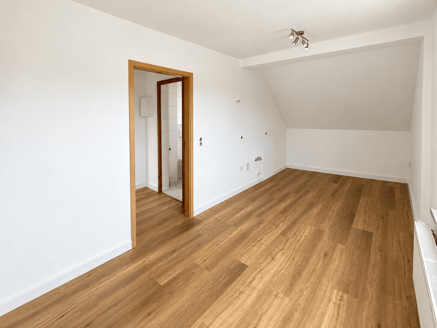 Pronájem bytu 3+kk 70 m², Langenbernsdorf, Sasko Pronájem bytu 3+kk 70 m², Langenbernsdorf, Sasko