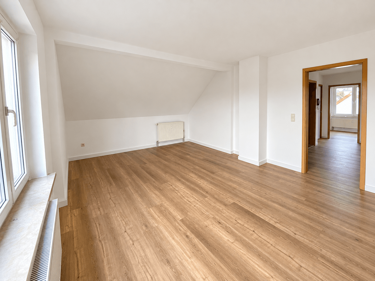 Pronájem bytu 3+kk 70 m², Langenbernsdorf, Sasko Pronájem bytu 3+kk 70 m², Langenbernsdorf, Sasko
