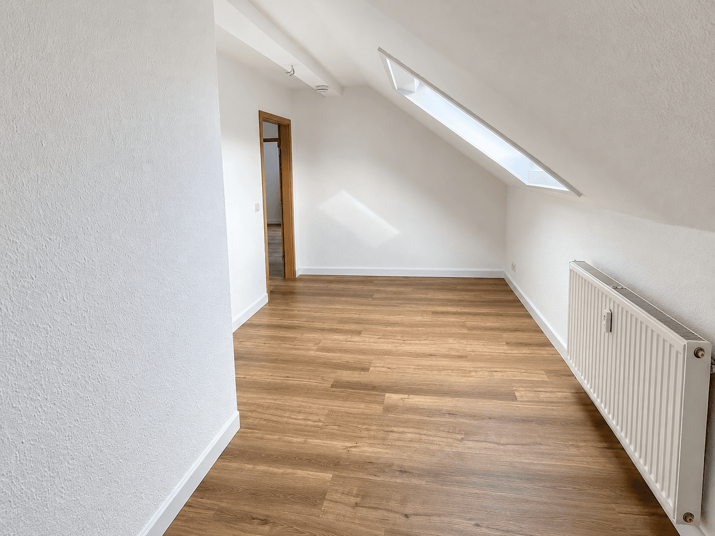 Pronájem bytu 3+kk 70 m², Langenbernsdorf, Sasko Pronájem bytu 3+kk 70 m², Langenbernsdorf, Sasko