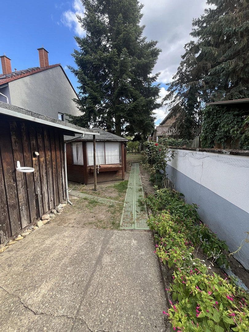 Prodej domu 132 m², pozemek 358 m², Karlsruhe, Bádensko-Württembersko Prodej domu 132 m², pozemek 358 m², Karlsruhe, Bádensko-Württembersko