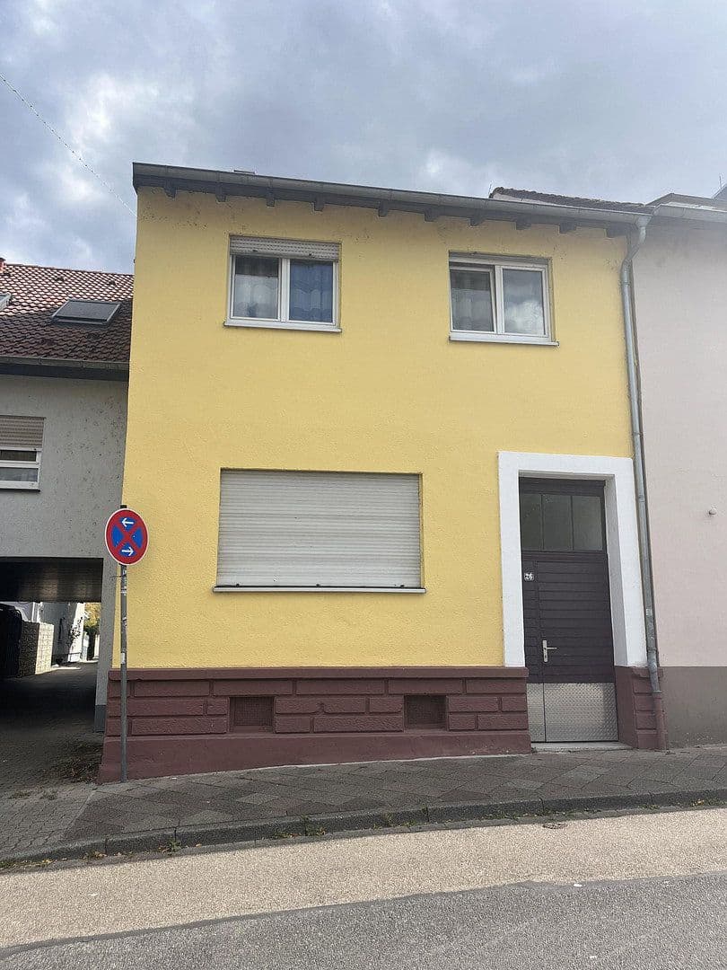 Prodej domu 132 m², pozemek 358 m², Karlsruhe, Bádensko-Württembersko Prodej domu 132 m², pozemek 358 m², Karlsruhe, Bádensko-Württembersko