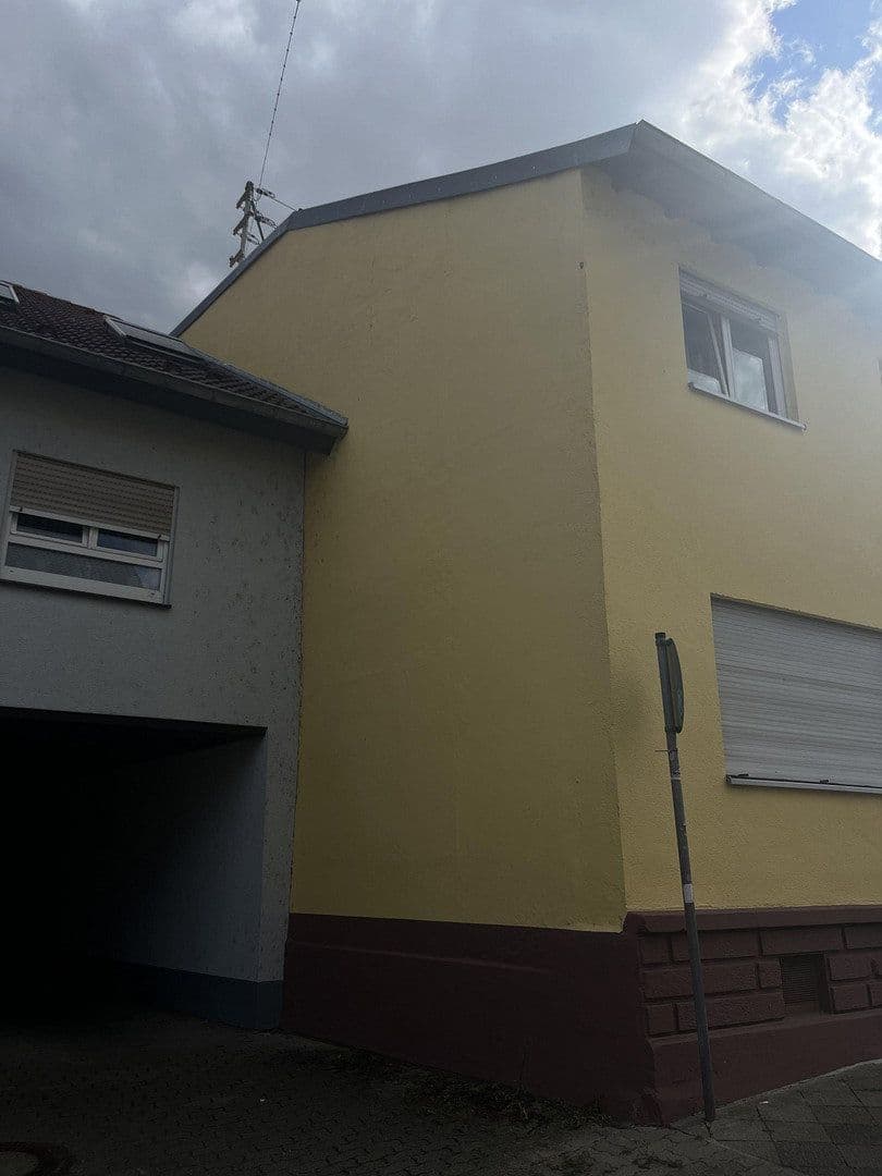 Prodej domu 132 m², pozemek 358 m², Karlsruhe, Bádensko-Württembersko Prodej domu 132 m², pozemek 358 m², Karlsruhe, Bádensko-Württembersko