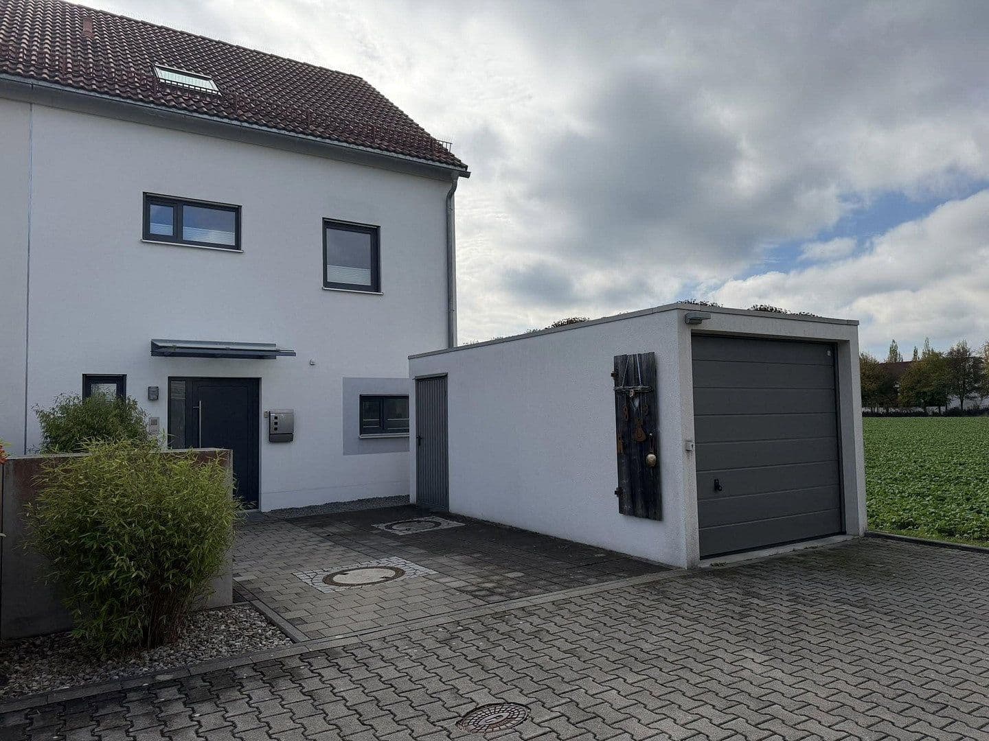 Prodej domu 141 m², pozemek 228 m², Oberschleißheim, Bavorsko Prodej domu 141 m², pozemek 228 m², Oberschleißheim, Bavorsko