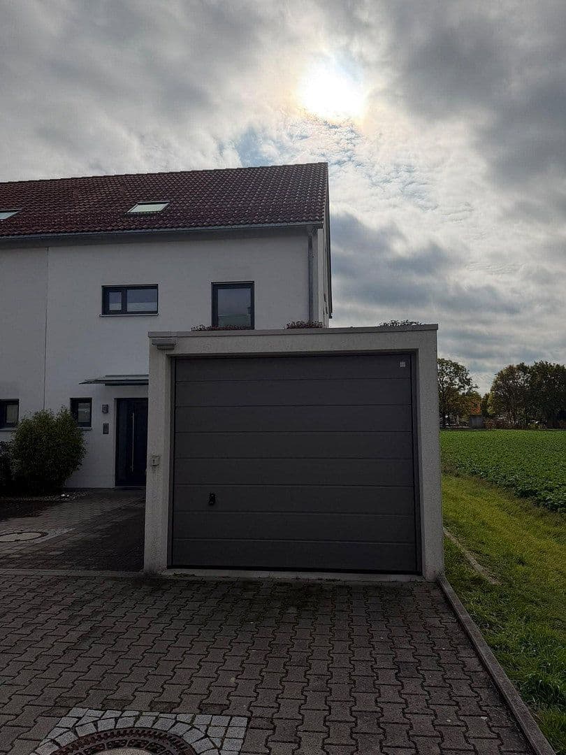 Prodej domu 141 m², pozemek 228 m², Oberschleißheim, Bavorsko Prodej domu 141 m², pozemek 228 m², Oberschleißheim, Bavorsko