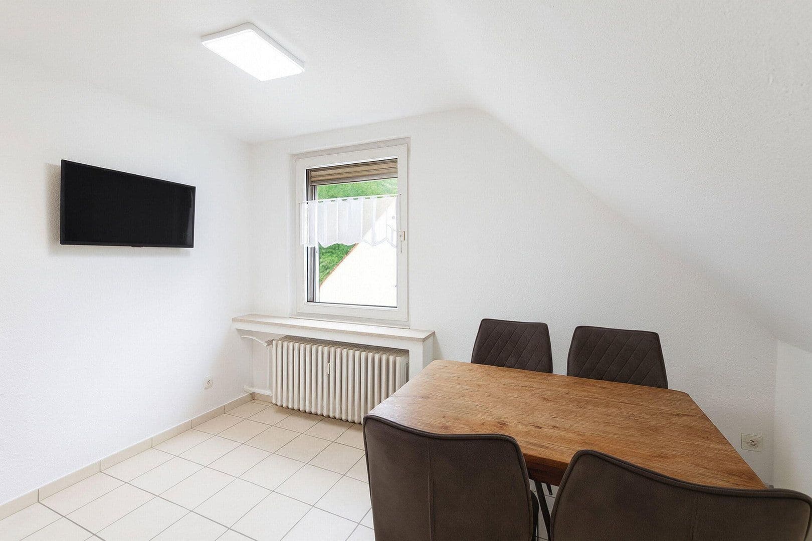 Pronájem bytu 3+1 100 m², Brundelstraße 20, Bochum, Severní Porýní-Vestfálsko Pronájem bytu 3+1 100 m², Brundelstraße 20, Bochum, Severní Porýní-Vestfálsko