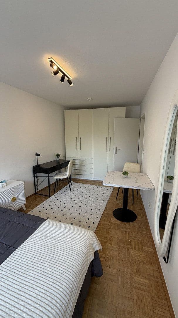 Pronájem bytu 2+1 53 m², Westenendstr. 237, München, Bavorsko Pronájem bytu 2+1 53 m², Westenendstr. 237, München, Bavorsko