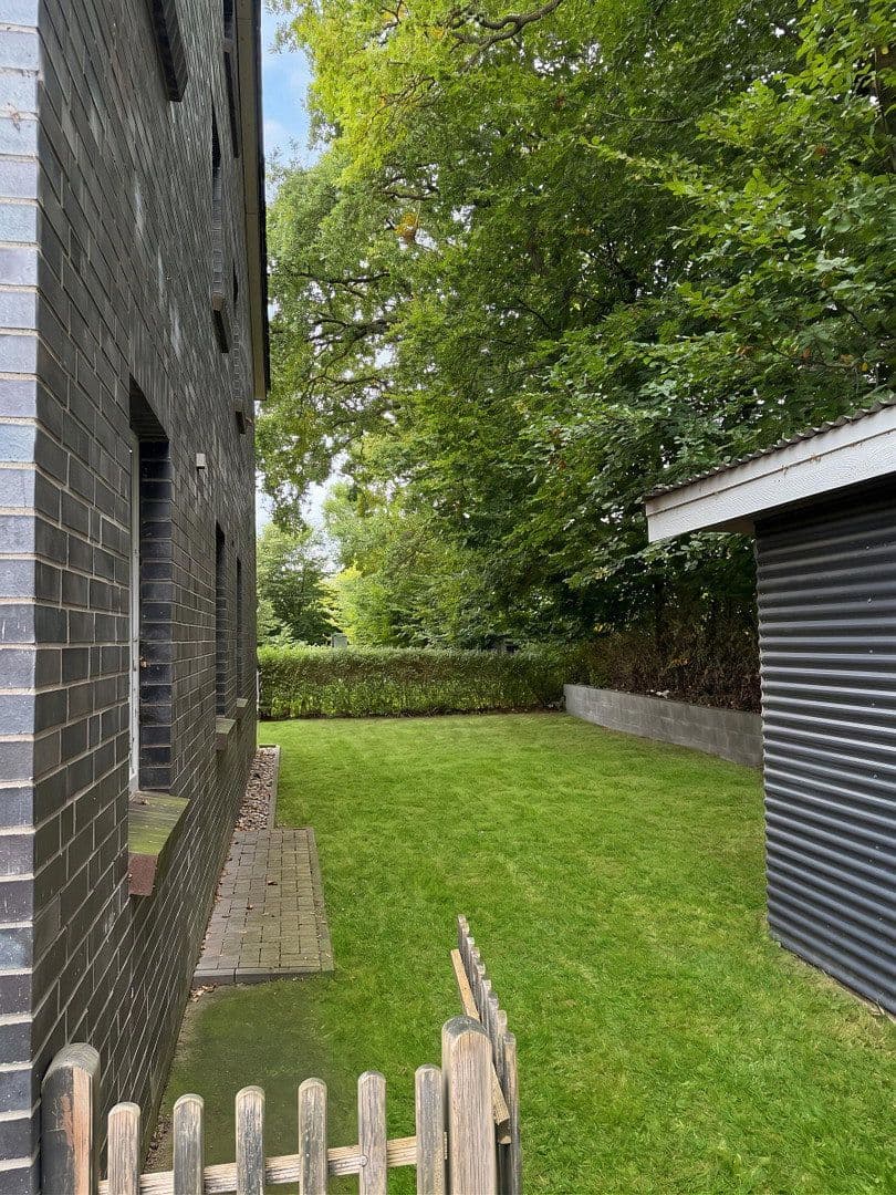 Prodej domu 300 m², pozemek 591 m², Osterrönfeld, Šlesvicko-Holštýnsko Prodej domu 300 m², pozemek 591 m², Osterrönfeld, Šlesvicko-Holštýnsko