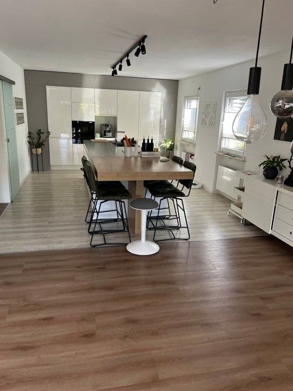 Prodej domu 237 m², pozemek 887 m², Rheinfelden (Baden), Bádensko-Württembersko Prodej domu 237 m², pozemek 887 m², Rheinfelden (Baden), Bádensko-Württembersko