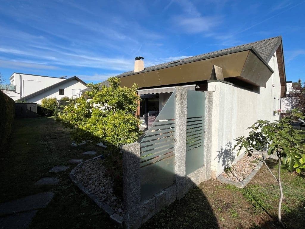 Prodej domu 237 m², pozemek 887 m², Rheinfelden (Baden), Bádensko-Württembersko Prodej domu 237 m², pozemek 887 m², Rheinfelden (Baden), Bádensko-Württembersko