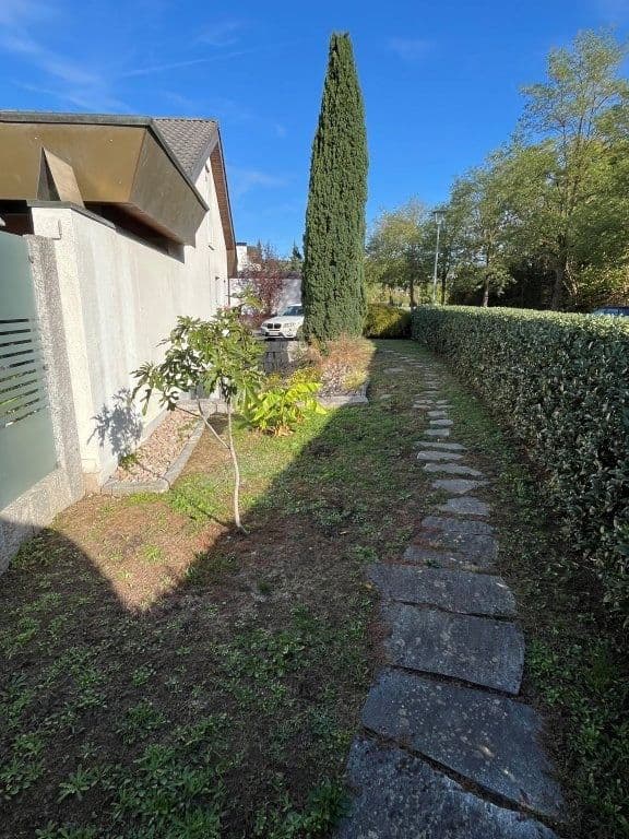 Prodej domu 237 m², pozemek 887 m², Rheinfelden (Baden), Bádensko-Württembersko Prodej domu 237 m², pozemek 887 m², Rheinfelden (Baden), Bádensko-Württembersko