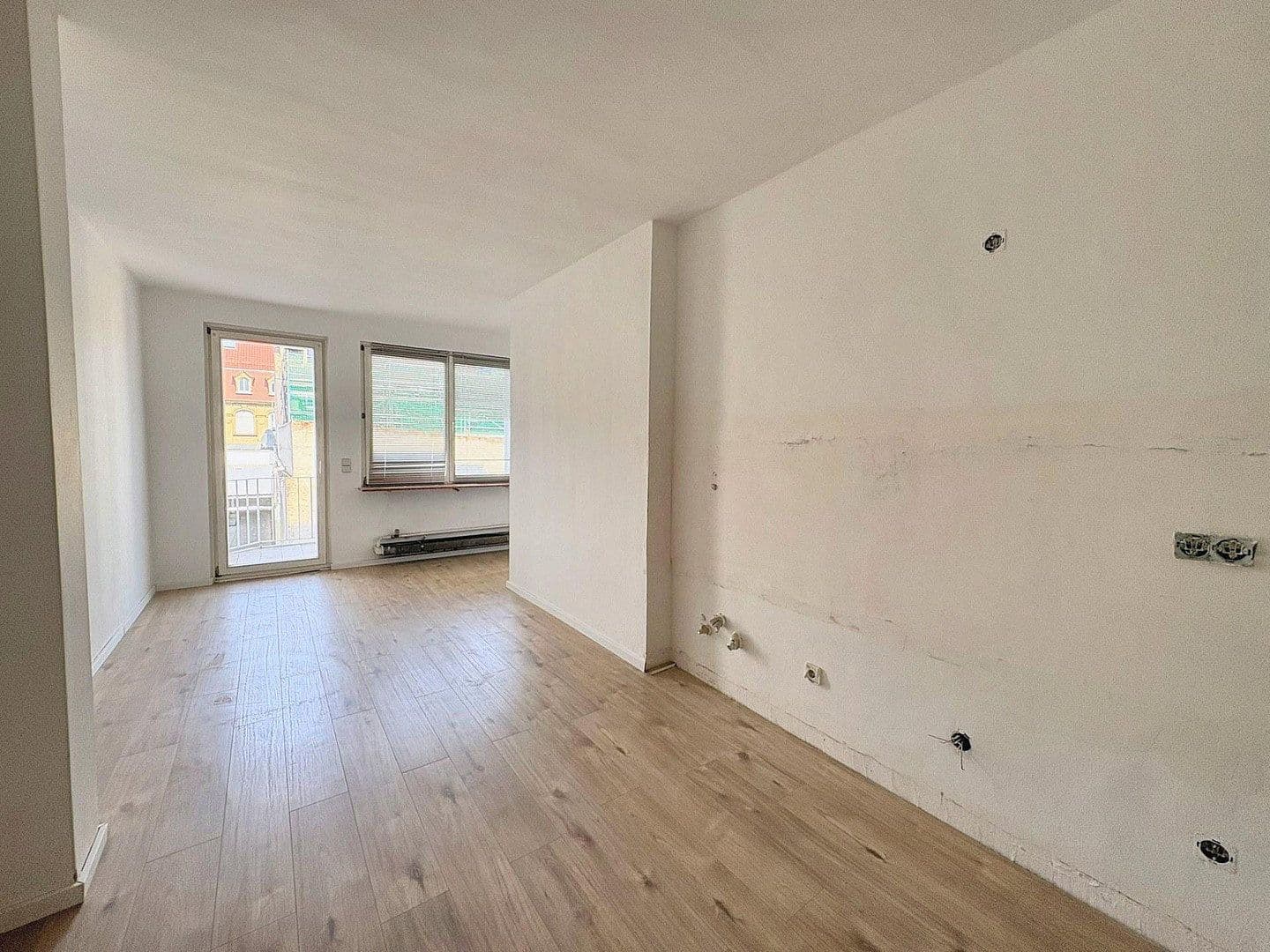 Pronájem bytu 3+1 120 m², F1/4, Mannheim, Bádensko-Württembersko Pronájem bytu 3+1 120 m², F1/4, Mannheim, Bádensko-Württembersko