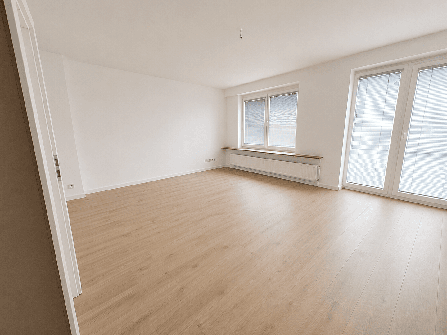 Pronájem bytu 3+1 120 m², F1/4, Mannheim, Bádensko-Württembersko Pronájem bytu 3+1 120 m², F1/4, Mannheim, Bádensko-Württembersko