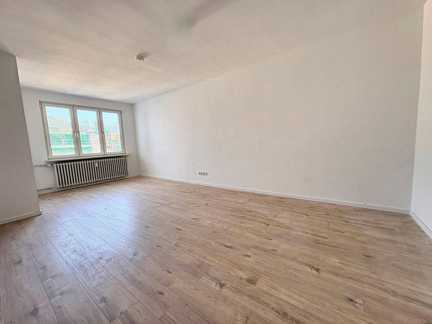 Pronájem bytu 3+1 120 m², F1/4, Mannheim, Bádensko-Württembersko Pronájem bytu 3+1 120 m², F1/4, Mannheim, Bádensko-Württembersko