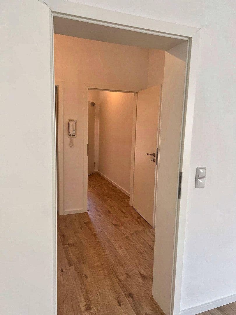 Pronájem bytu 3+1 120 m², F1/4, Mannheim, Bádensko-Württembersko Pronájem bytu 3+1 120 m², F1/4, Mannheim, Bádensko-Württembersko