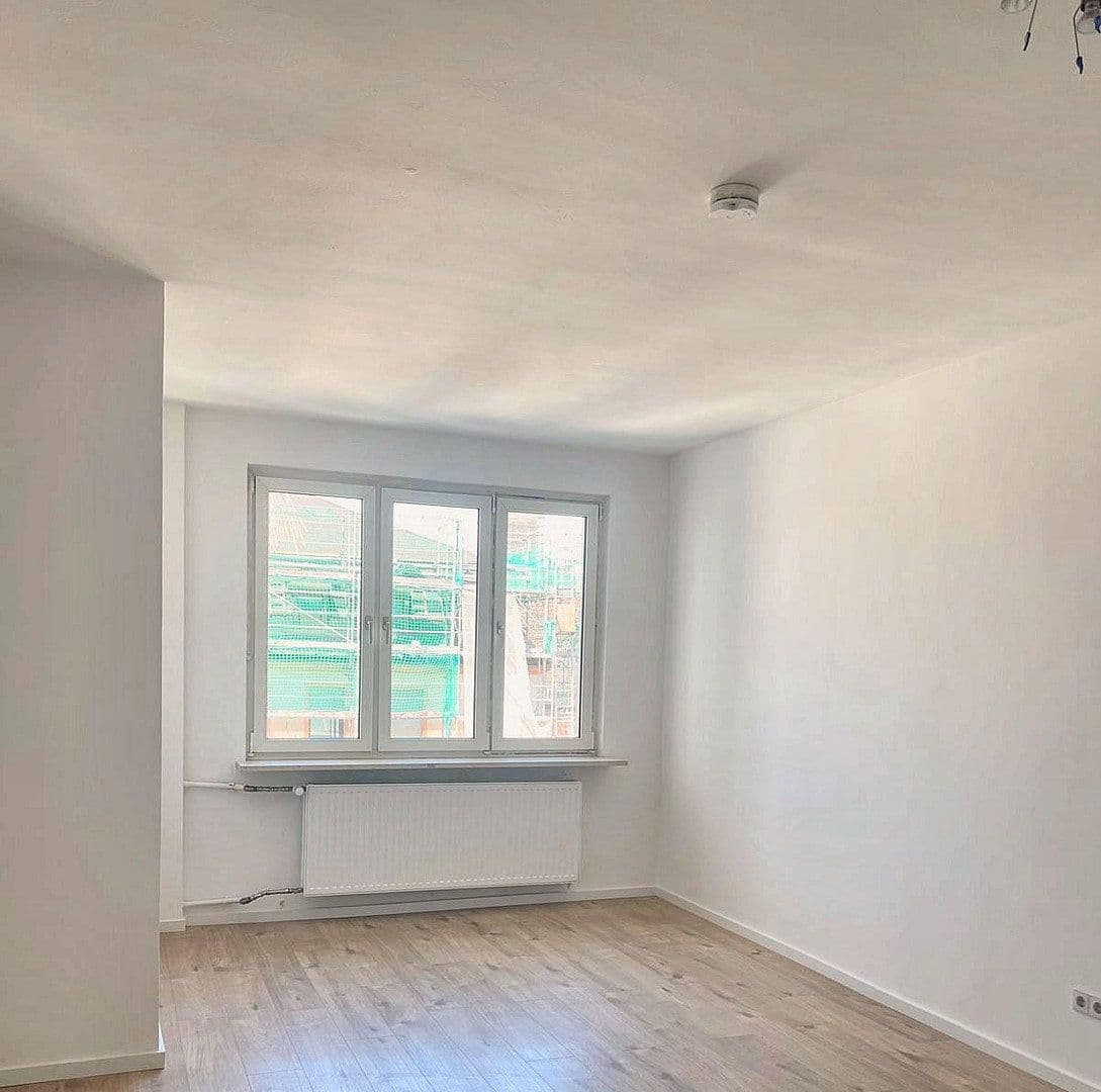 Pronájem bytu 3+1 120 m², F1/4, Mannheim, Bádensko-Württembersko Pronájem bytu 3+1 120 m², F1/4, Mannheim, Bádensko-Württembersko