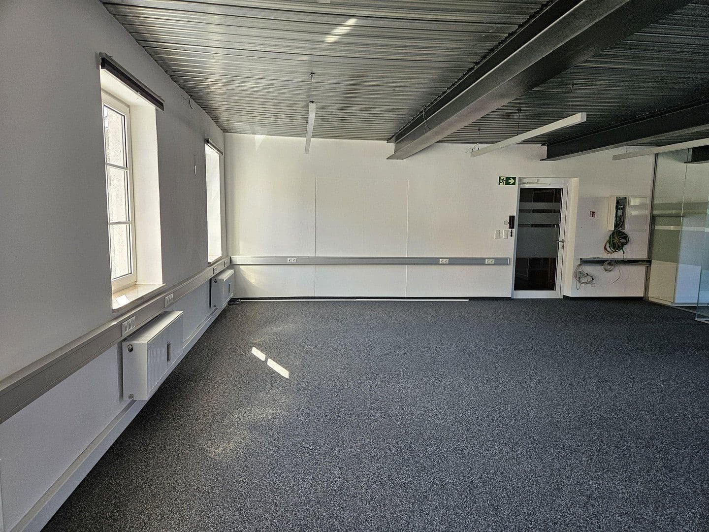 Pronájem kanceláře 133 m², Kirchenstraße 2, Feldkirchen, Bavorsko Pronájem kanceláře 133 m², Kirchenstraße 2, Feldkirchen, Bavorsko
