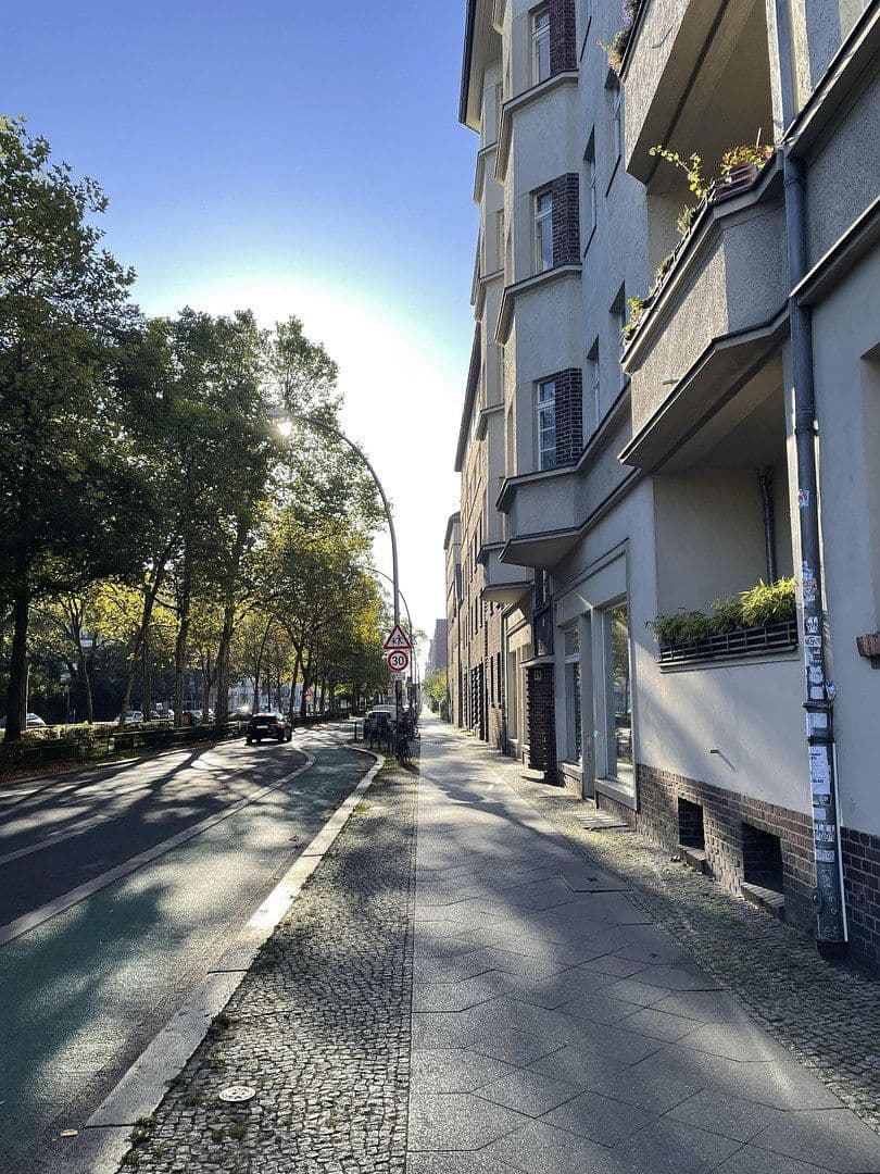 Prodej bytu 4+1 89 m², Wichertstrasse 21, Berlin, Berlín Prodej bytu 4+1 89 m², Wichertstrasse 21, Berlin, Berlín