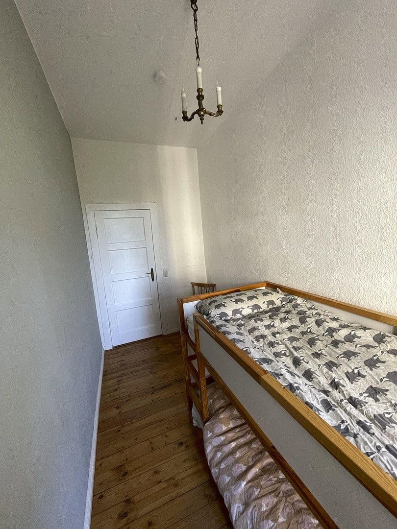 Prodej bytu 4+1 89 m², Wichertstrasse 21, Berlin, Berlín Prodej bytu 4+1 89 m², Wichertstrasse 21, Berlin, Berlín