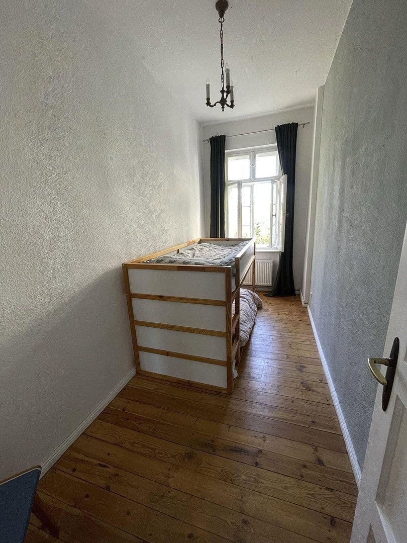 Prodej bytu 4+1 89 m², Wichertstrasse 21, Berlin, Berlín Prodej bytu 4+1 89 m², Wichertstrasse 21, Berlin, Berlín