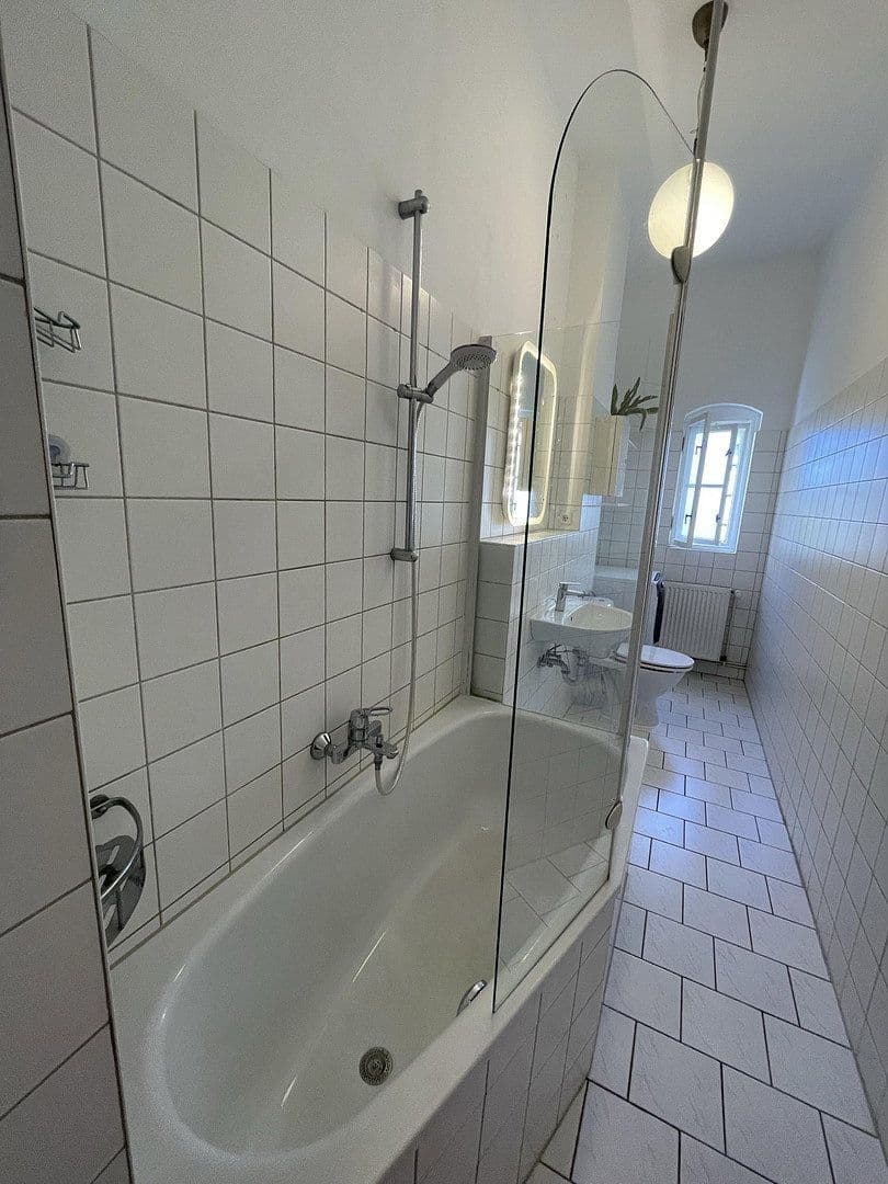 Prodej bytu 4+1 89 m², Wichertstrasse 21, Berlin, Berlín Prodej bytu 4+1 89 m², Wichertstrasse 21, Berlin, Berlín