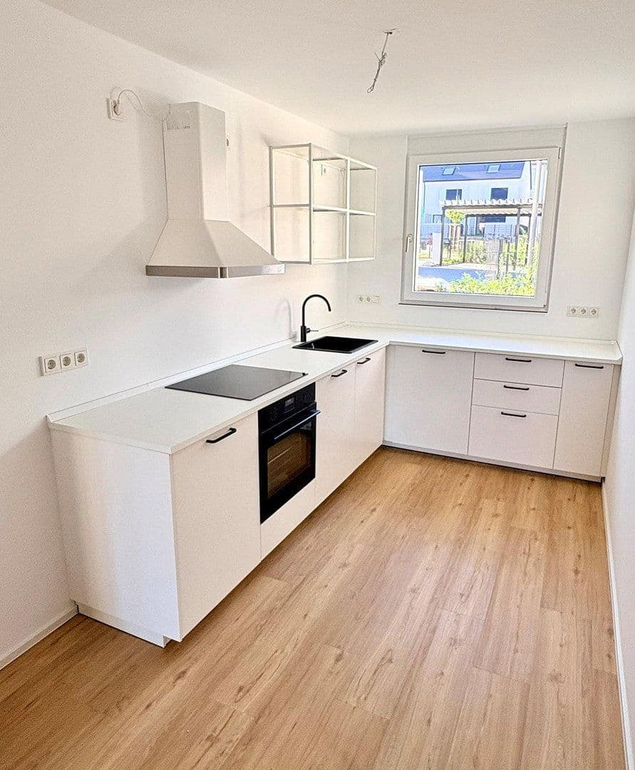Pronájem domu 145 m², pozemek 115 m², Stein, Bavorsko Pronájem domu 145 m², pozemek 115 m², Stein, Bavorsko