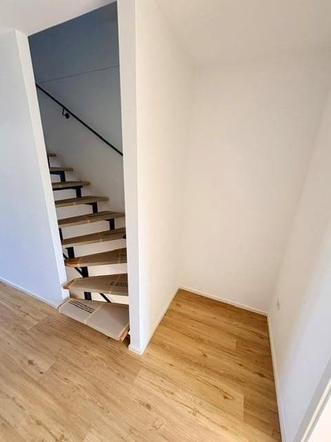 Pronájem domu 145 m², pozemek 115 m², Stein, Bavorsko Pronájem domu 145 m², pozemek 115 m², Stein, Bavorsko