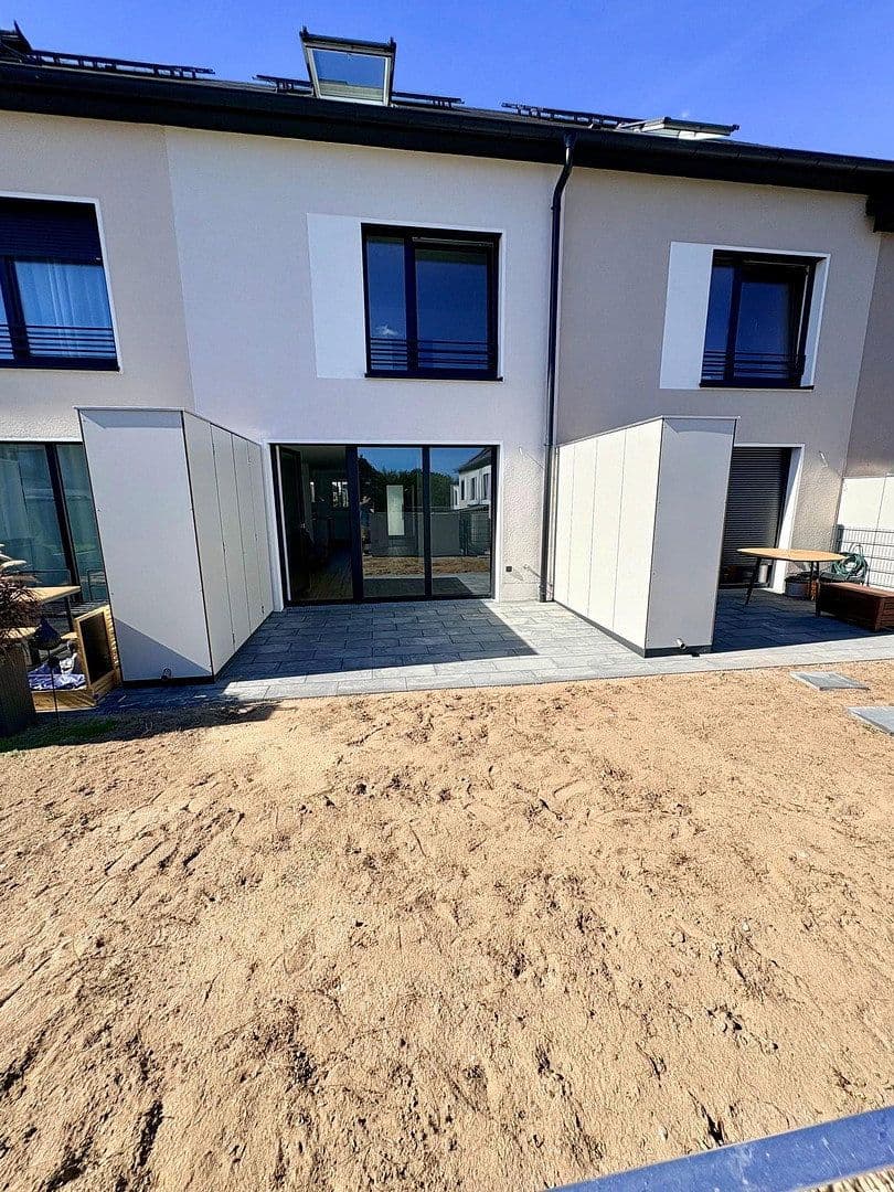 Pronájem domu 145 m², pozemek 115 m², Stein, Bavorsko Pronájem domu 145 m², pozemek 115 m², Stein, Bavorsko