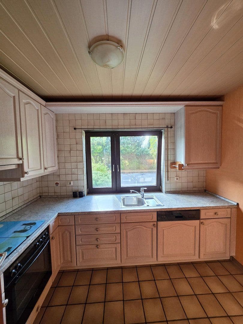 Prodej domu 134 m², pozemek 213 m², Bergisch Gladbach, Severní Porýní-Vestfálsko Prodej domu 134 m², pozemek 213 m², Bergisch Gladbach, Severní Porýní-Vestfálsko