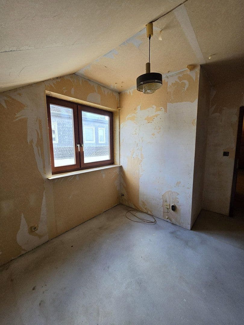 Prodej domu 134 m², pozemek 213 m², Bergisch Gladbach, Severní Porýní-Vestfálsko Prodej domu 134 m², pozemek 213 m², Bergisch Gladbach, Severní Porýní-Vestfálsko