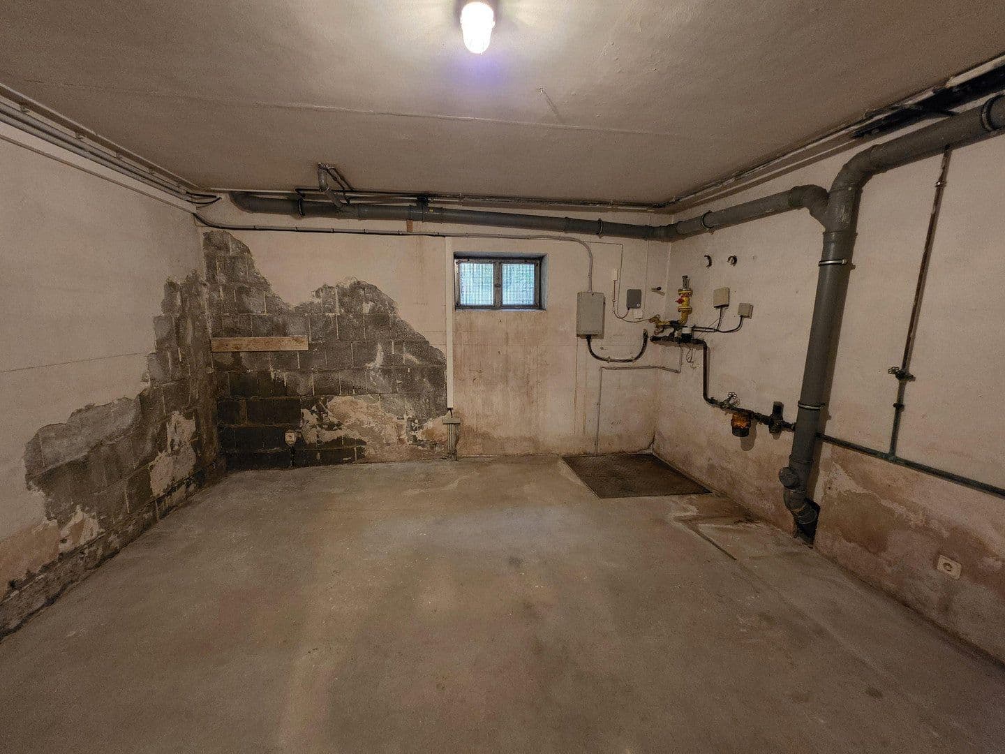 Prodej domu 134 m², pozemek 213 m², Bergisch Gladbach, Severní Porýní-Vestfálsko Prodej domu 134 m², pozemek 213 m², Bergisch Gladbach, Severní Porýní-Vestfálsko