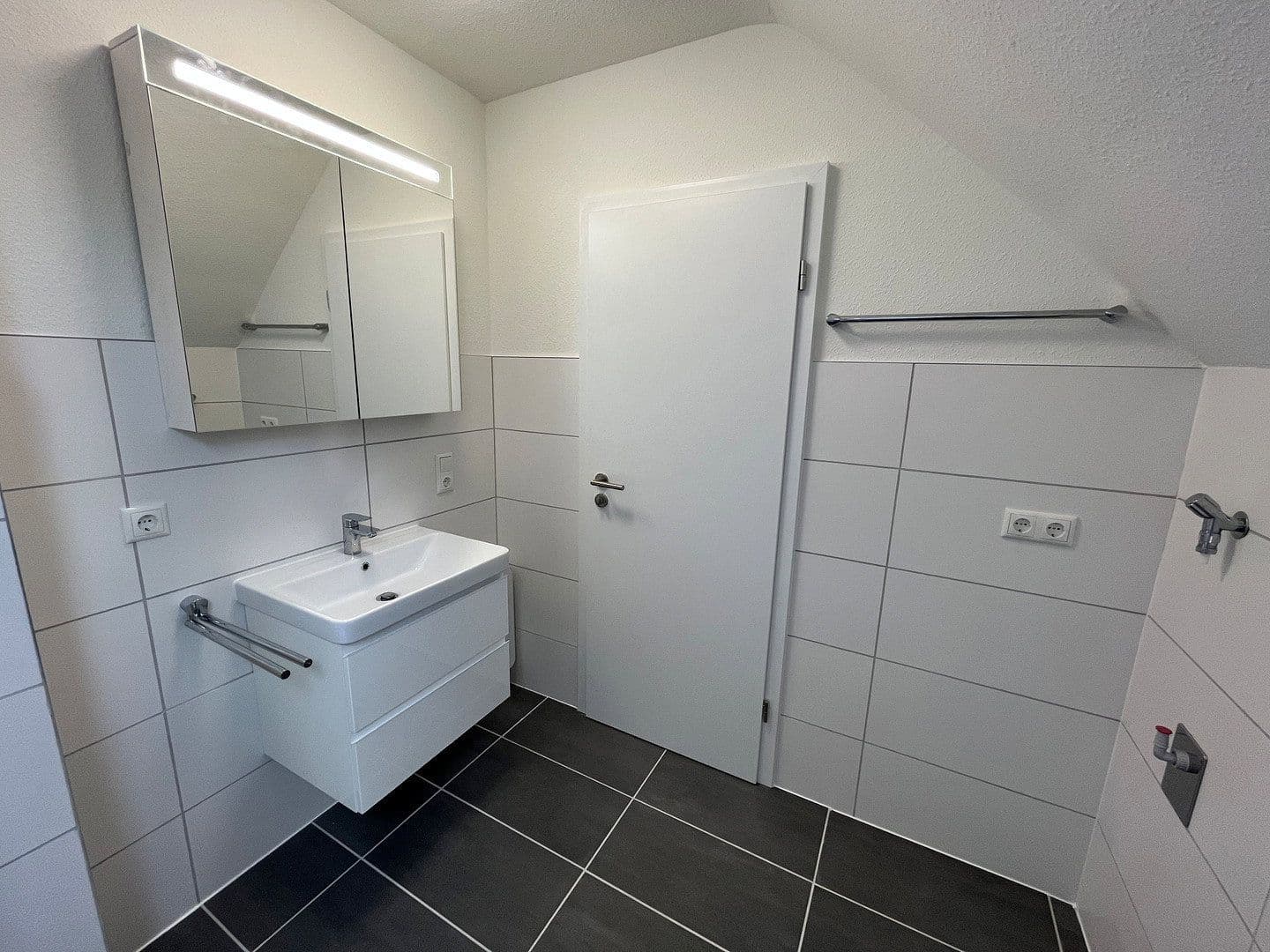 Pronájem bytu 2+1 54 m², Andernach, Porýní-Falc Pronájem bytu 2+1 54 m², Andernach, Porýní-Falc