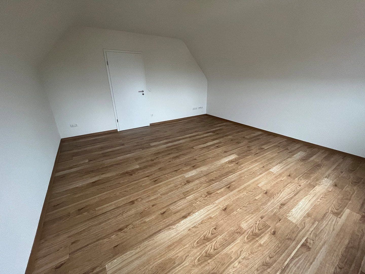 Pronájem bytu 2+1 54 m², Andernach, Porýní-Falc Pronájem bytu 2+1 54 m², Andernach, Porýní-Falc