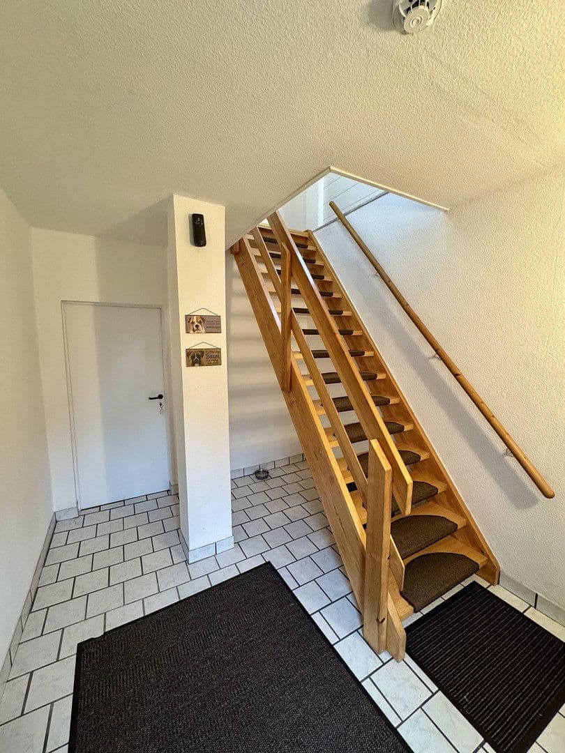 Pronájem bytu 3+1 90 m², Lindenstraße 10, Bodenfelde, Dolní Sasko Pronájem bytu 3+1 90 m², Lindenstraße 10, Bodenfelde, Dolní Sasko