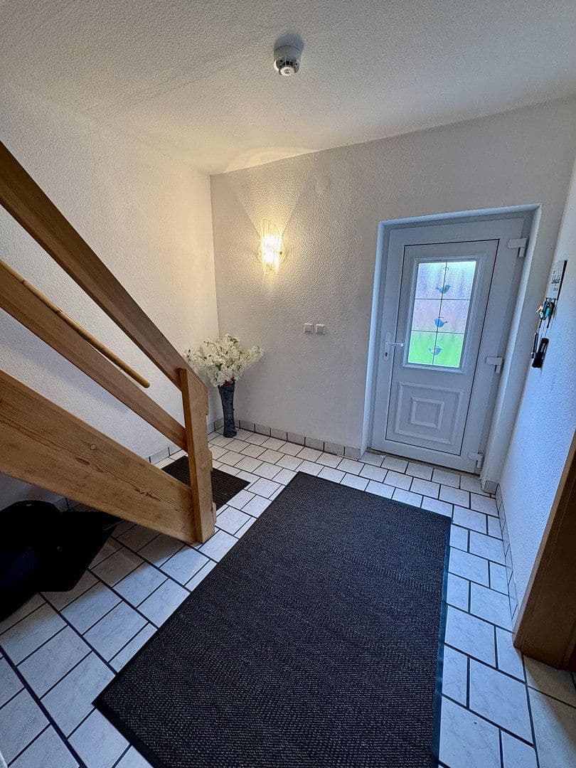 Pronájem bytu 3+1 90 m², Lindenstraße 10, Bodenfelde, Dolní Sasko Pronájem bytu 3+1 90 m², Lindenstraße 10, Bodenfelde, Dolní Sasko